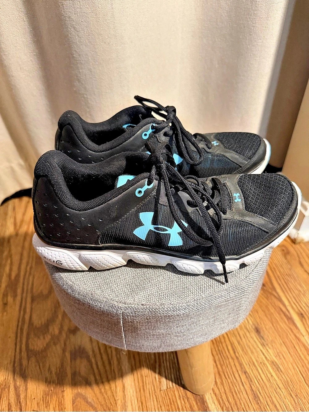 Under Armour Charged Assert Women's Athletic Shoes US 9.5 Black & White
